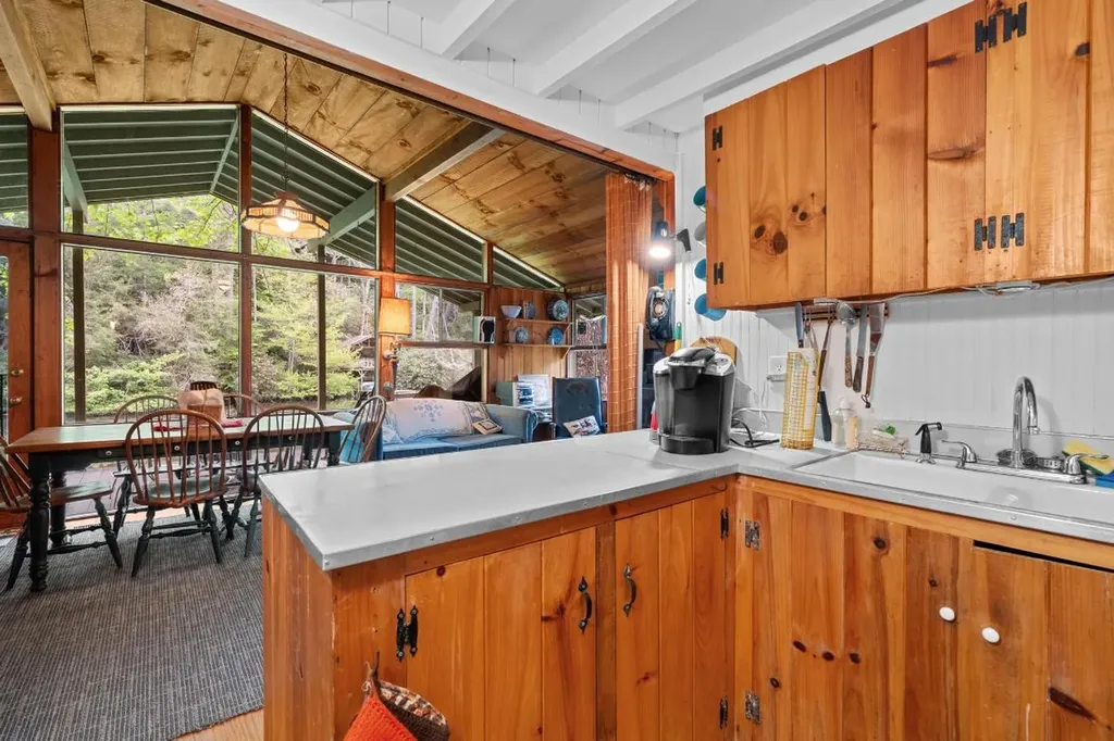 1145 Franklin Road Highlands NC 28741