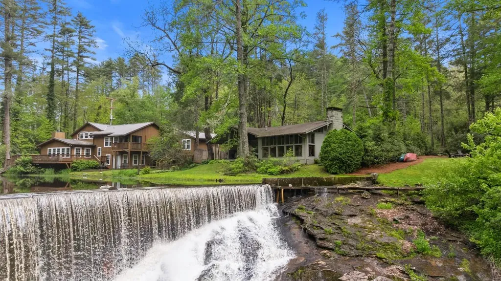 1145 Franklin Road Highlands NC 28741