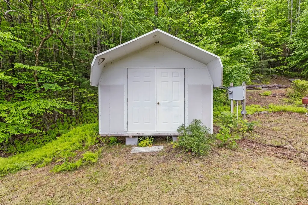 1325 Golden Road Lake Toxaway NC 28747