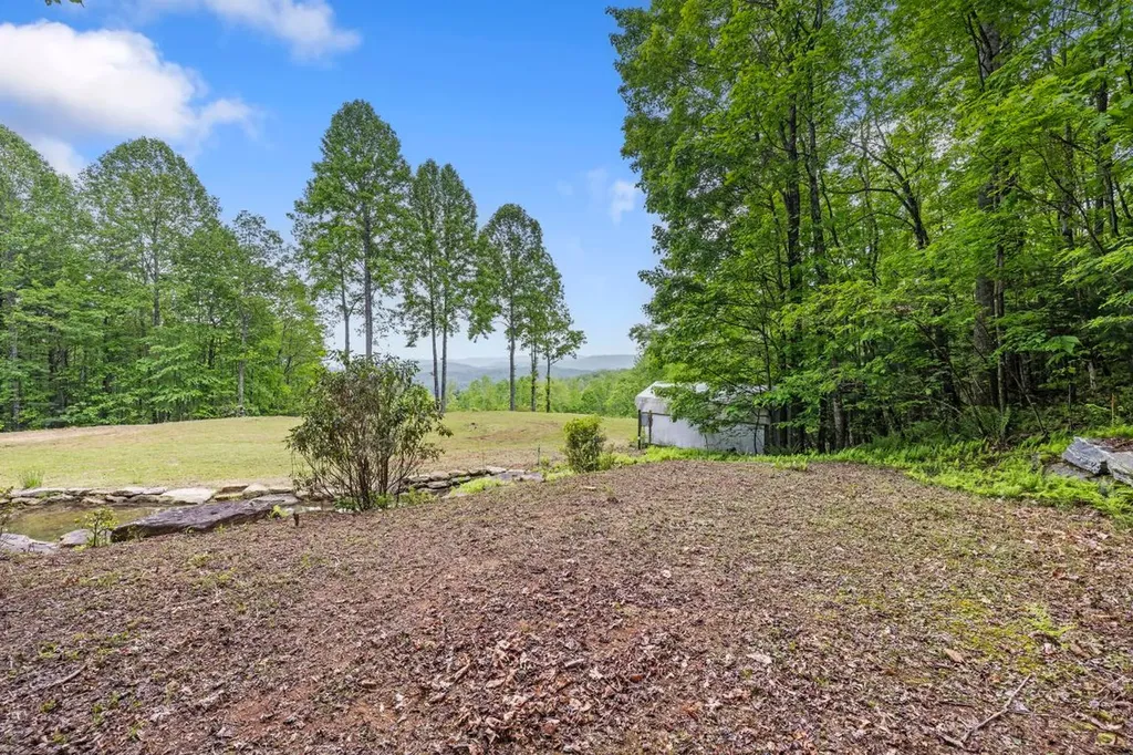 1325 Golden Road Lake Toxaway NC 28747