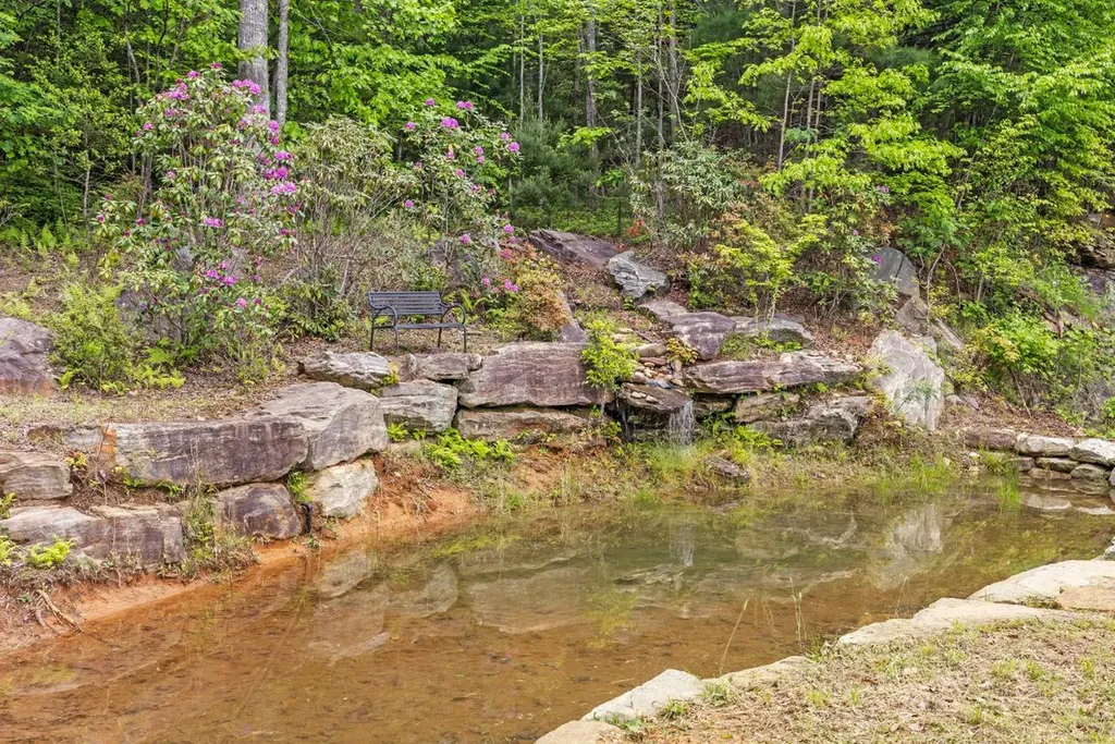 1325 Golden Road Lake Toxaway NC 28747