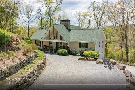 572 Mane Street Glenville NC 28736