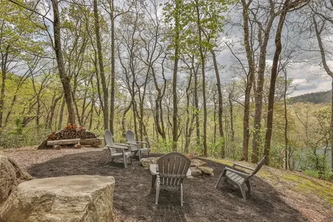 572 Mane Street Glenville NC 28736