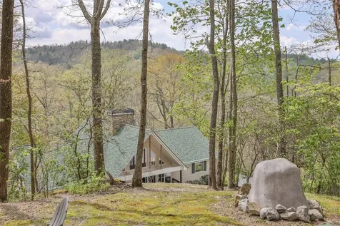 572 Mane Street Glenville NC 28736