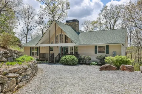 572 Mane Street Glenville NC 28736