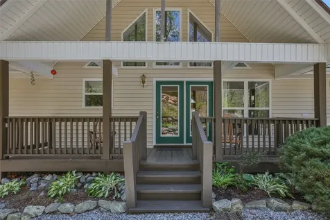 572 Mane Street Glenville NC 28736