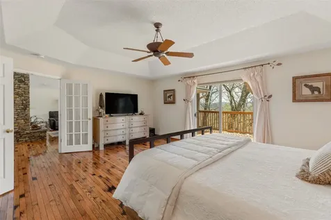 572 Mane Street Glenville NC 28736