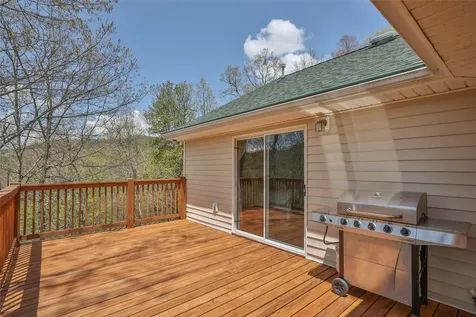 572 Mane Street Glenville NC 28736