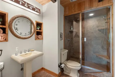 572 Mane Street Glenville NC 28736