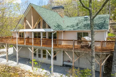 572 Mane Street Glenville NC 28736