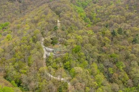 572 Mane Street Glenville NC 28736