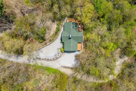 572 Mane Street Glenville NC 28736