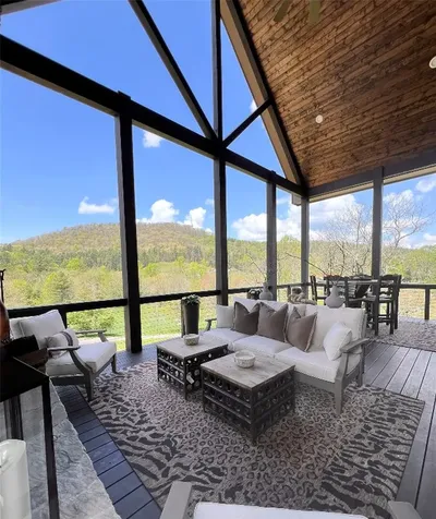 207 Comanche Road Cullowhee NC 28723