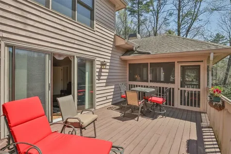 166 The Rapids Sapphire NC 28774