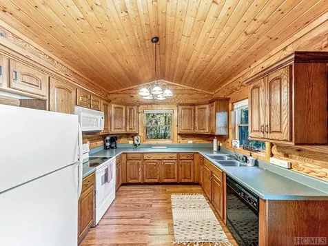 338 Fox Ridge Road Lake Toxaway NC 28747