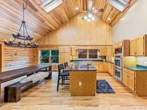 338 Fox Ridge Road Lake Toxaway NC 28747