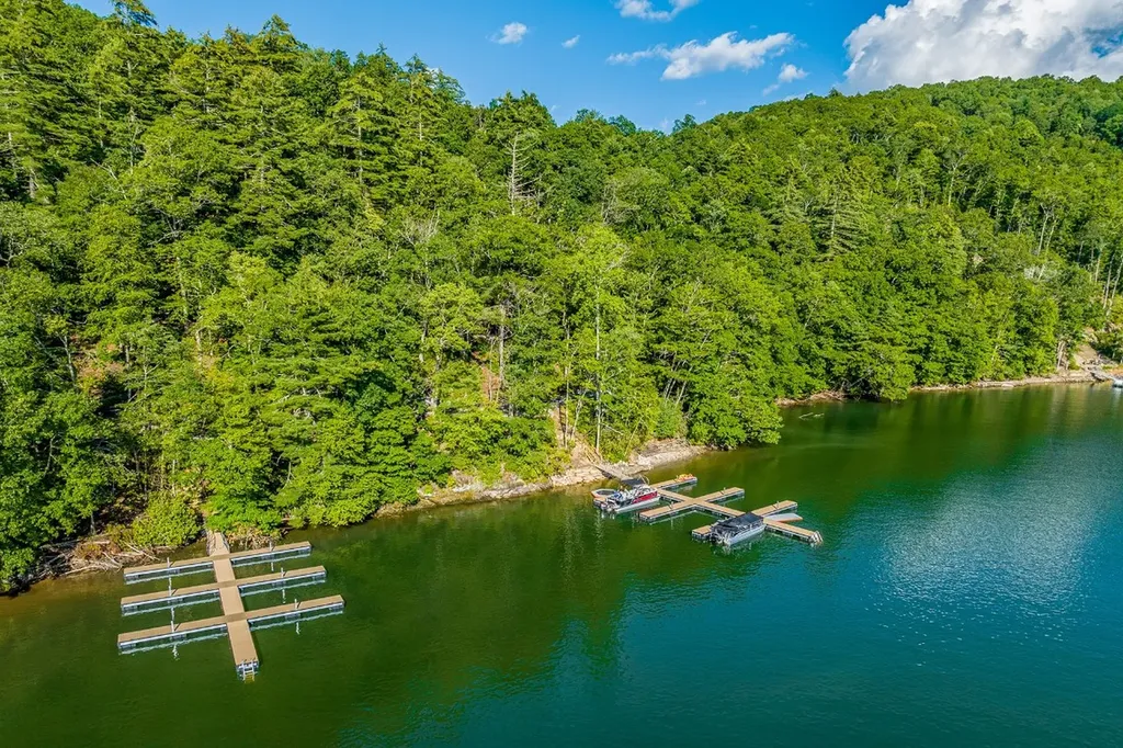 8 S Ridgeline Road Cullowhee NC 28723