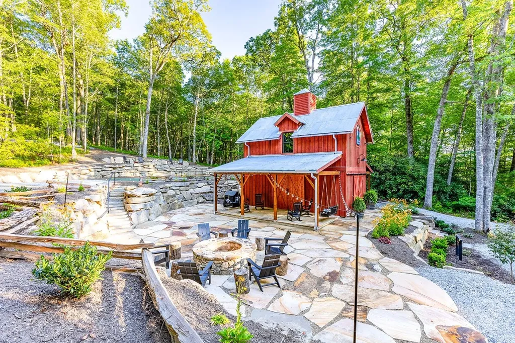 8 S Ridgeline Road Cullowhee NC 28723