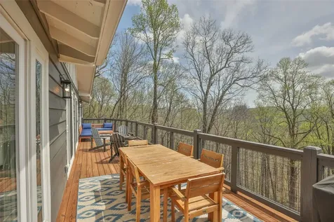 814 Dog Mountain Road Highlands NC 28741