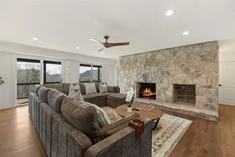 814 Dog Mountain Road Highlands NC 28741