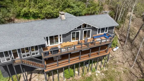 814 Dog Mountain Road Highlands NC 28741