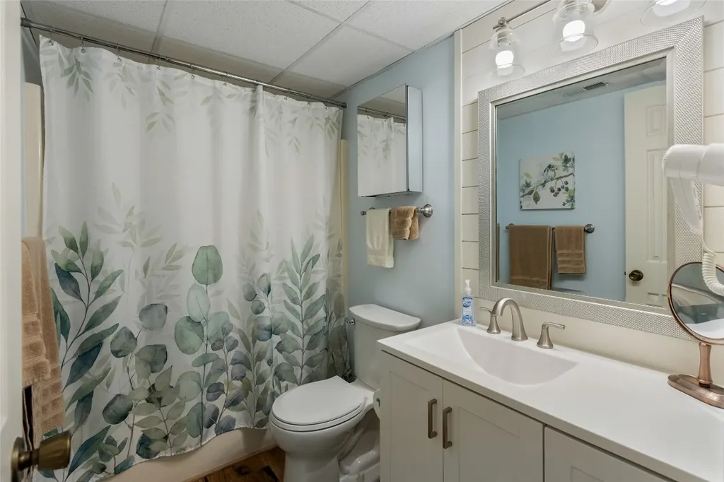 135 Toxaway Views Drive Lake Toxaway NC 28747