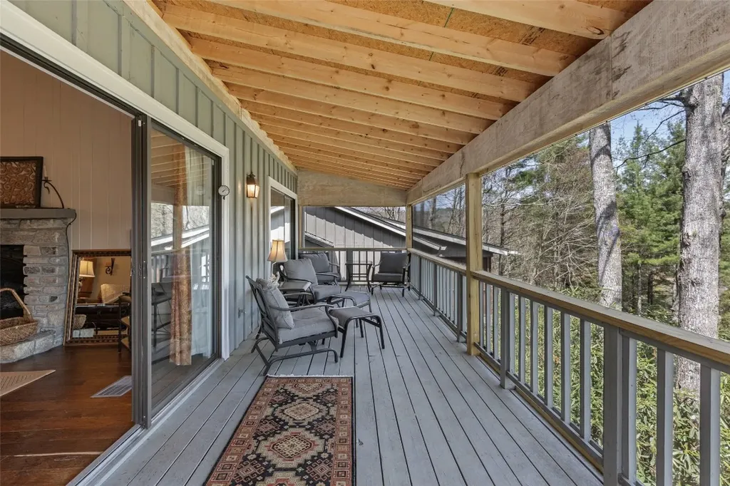 50 Ridge Lake Circle Highlands NC 28741