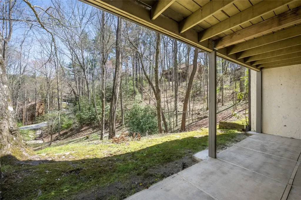 99 Dogwood Knob Lane Sapphire NC 28774