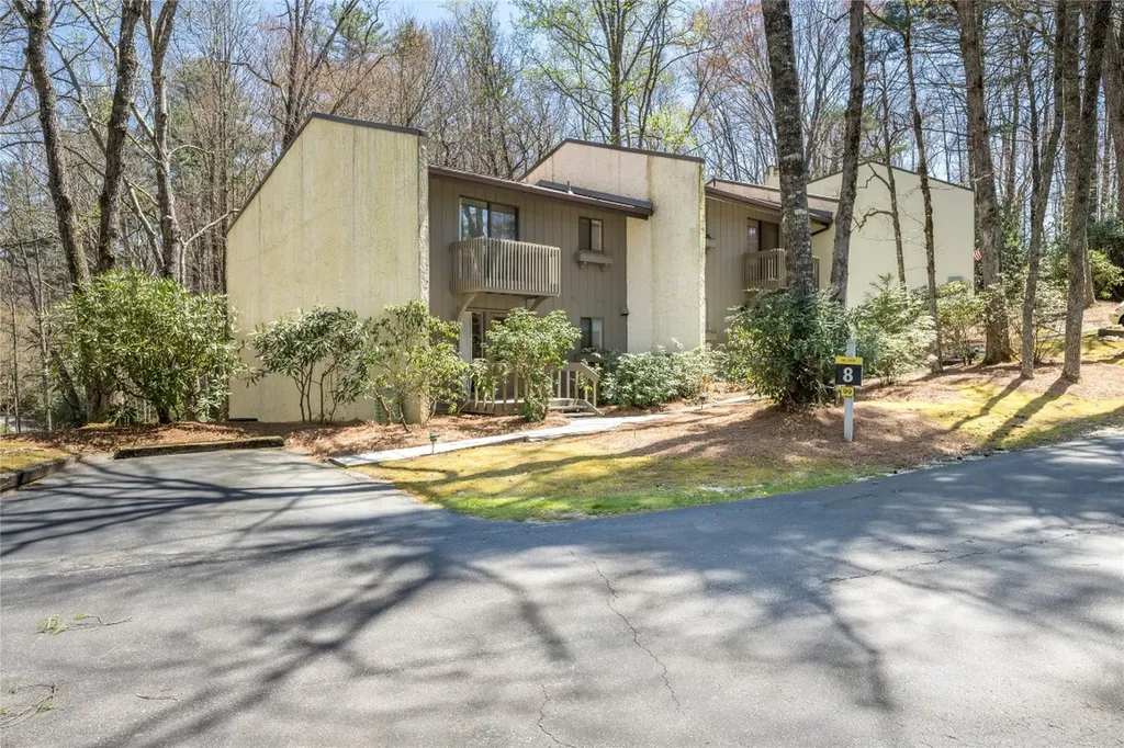 99 Dogwood Knob Lane Sapphire NC 28774