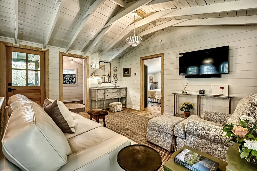 489 Lance Cashiers NC 28717