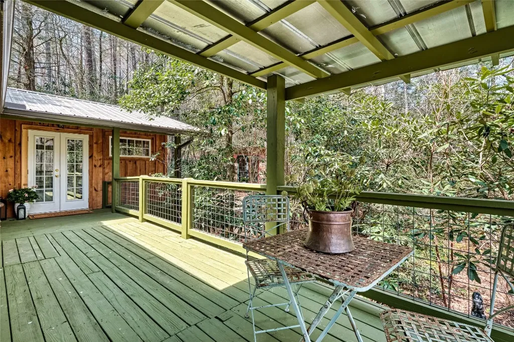 489 Lance Cashiers NC 28717