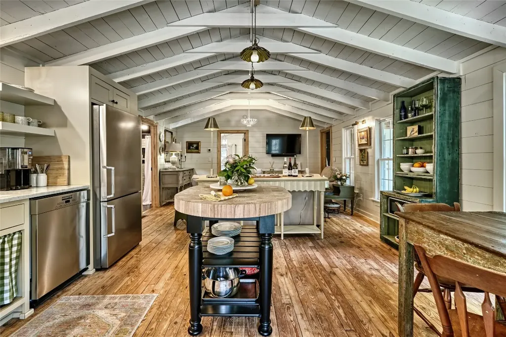 489 Lance Cashiers NC 28717