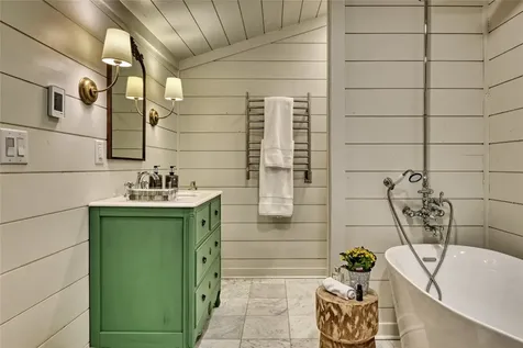 489 Lance Cashiers NC 28717