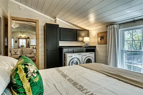 489 Lance Cashiers NC 28717