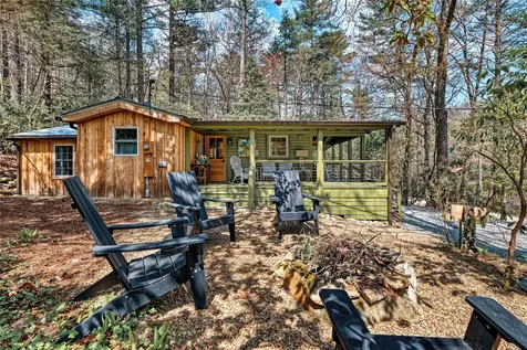 489 Lance Cashiers NC 28717