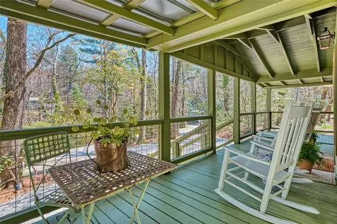 489 Lance Cashiers NC 28717