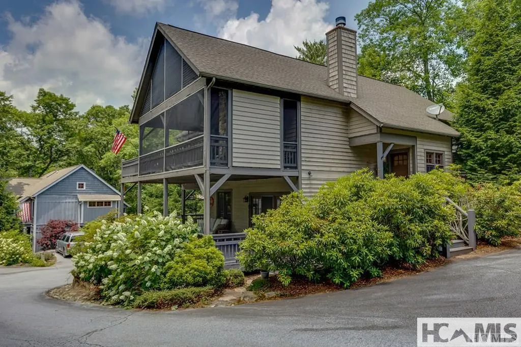 71 Cart Path Cullowhee NC 28723