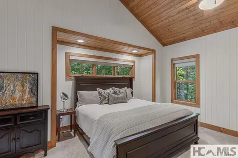 71 Cart Path Cullowhee NC 28723