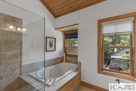 71 Cart Path Cullowhee NC 28723