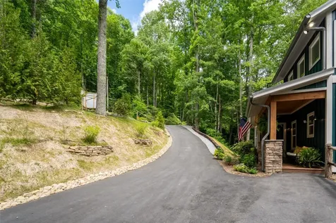 1018 N Norton Road Cashiers NC 28717