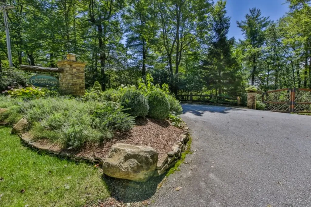 Lot 11 Lake Osseroga Drive Highlands NC 28741