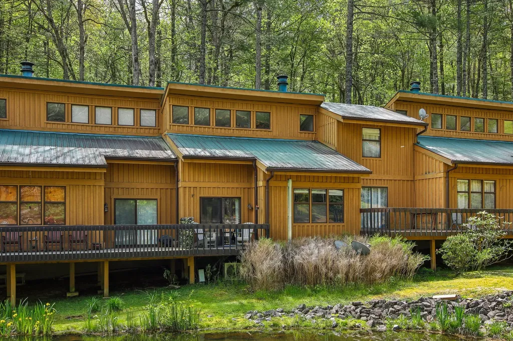 24 Chestnut Ridge Road Sapphire NC 28774