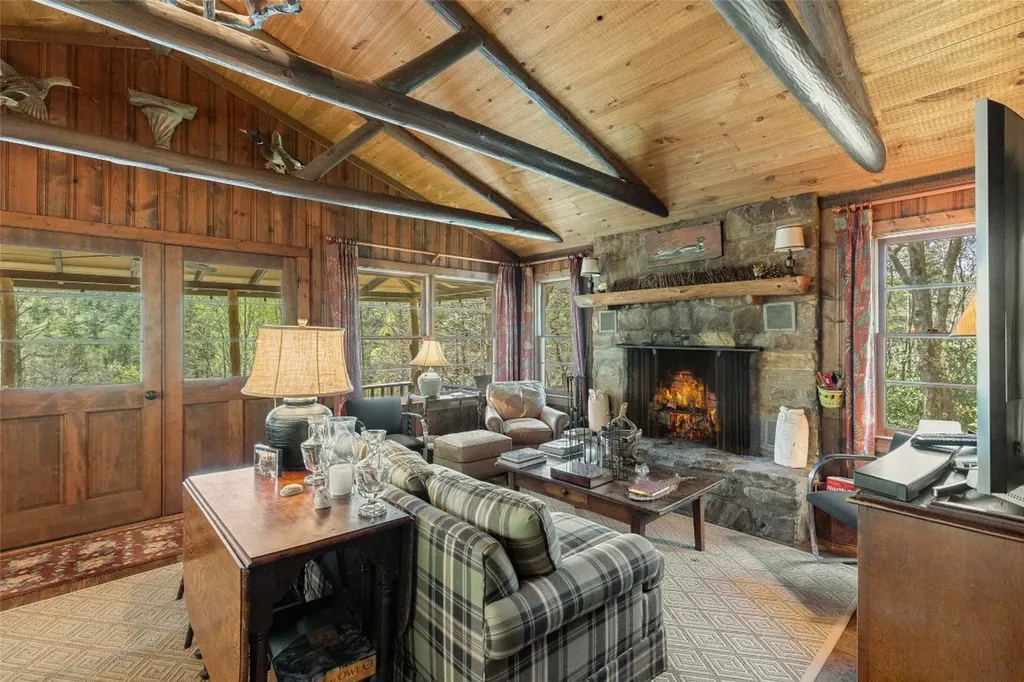 131 Horse Cove Ranch Road Highlands NC 28741