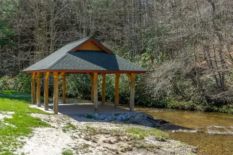 424 Receptive Drive Glenville NC 28736