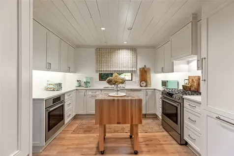 630 Cobb Road Highlands NC 28741