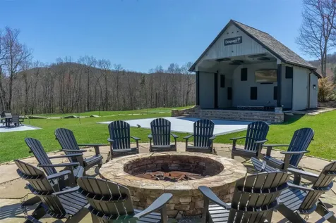 52 New Settlers Way Glenville NC 28736