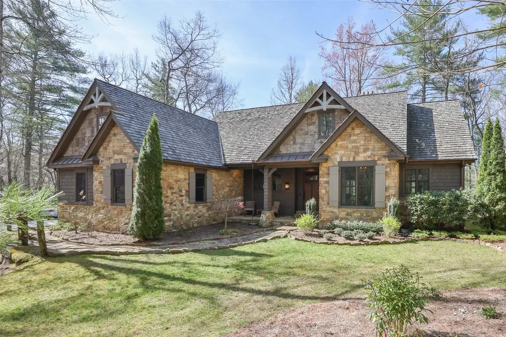 194 Streamside Drive Cashiers NC 28717