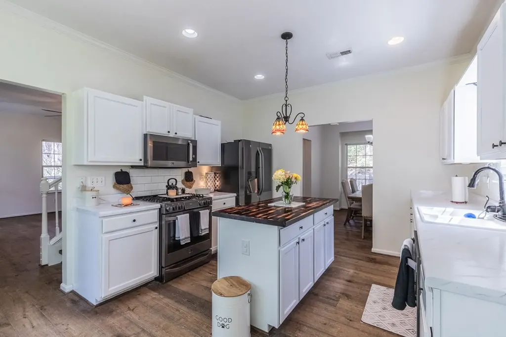 224 Concord Lane Tuckasegee NC 28783