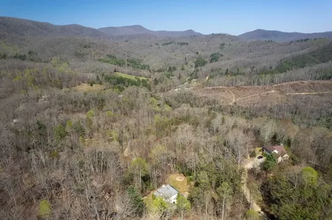 224 Concord Lane Tuckasegee NC 28783