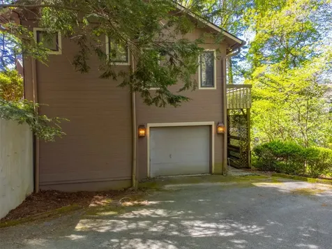 320 Club Drive Sapphire NC 28774